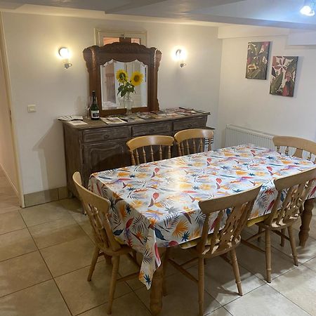 Peaceful 3 Bedroom 8 Person Ground Floor Apartment With Large Private Heated Pool La Digne-d'Amont Dış mekan fotoğraf
