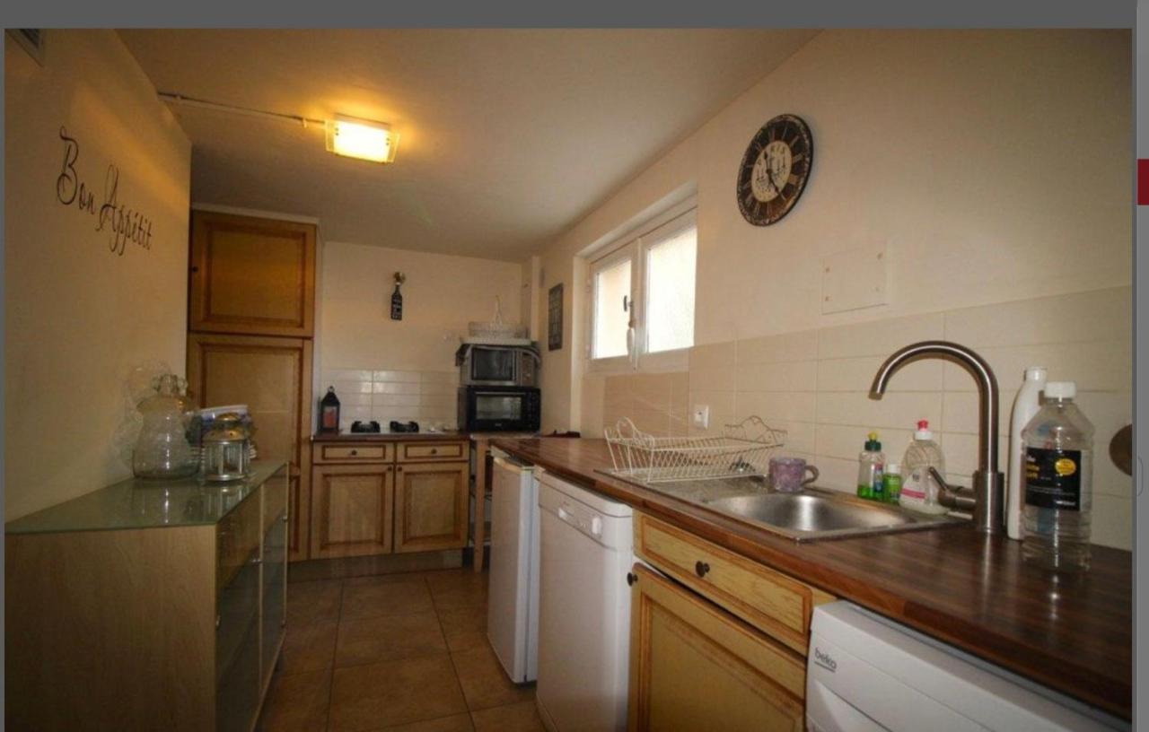 Peaceful 3 Bedroom 8 Person Ground Floor Apartment With Large Private Heated Pool La Digne-d'Amont Dış mekan fotoğraf