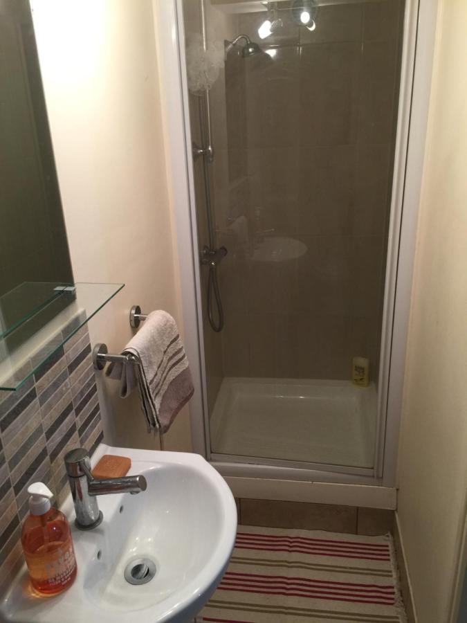 Peaceful 3 Bedroom 8 Person Ground Floor Apartment With Large Private Heated Pool La Digne-d'Amont Dış mekan fotoğraf